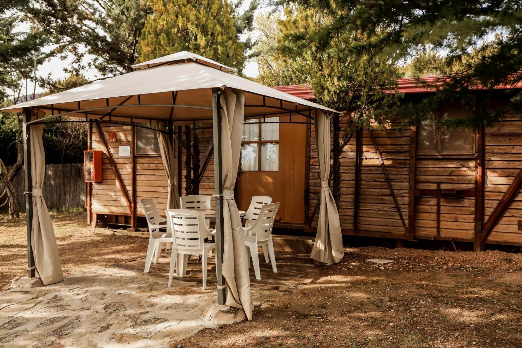 Camping Castillo De Loarre Exterior photo