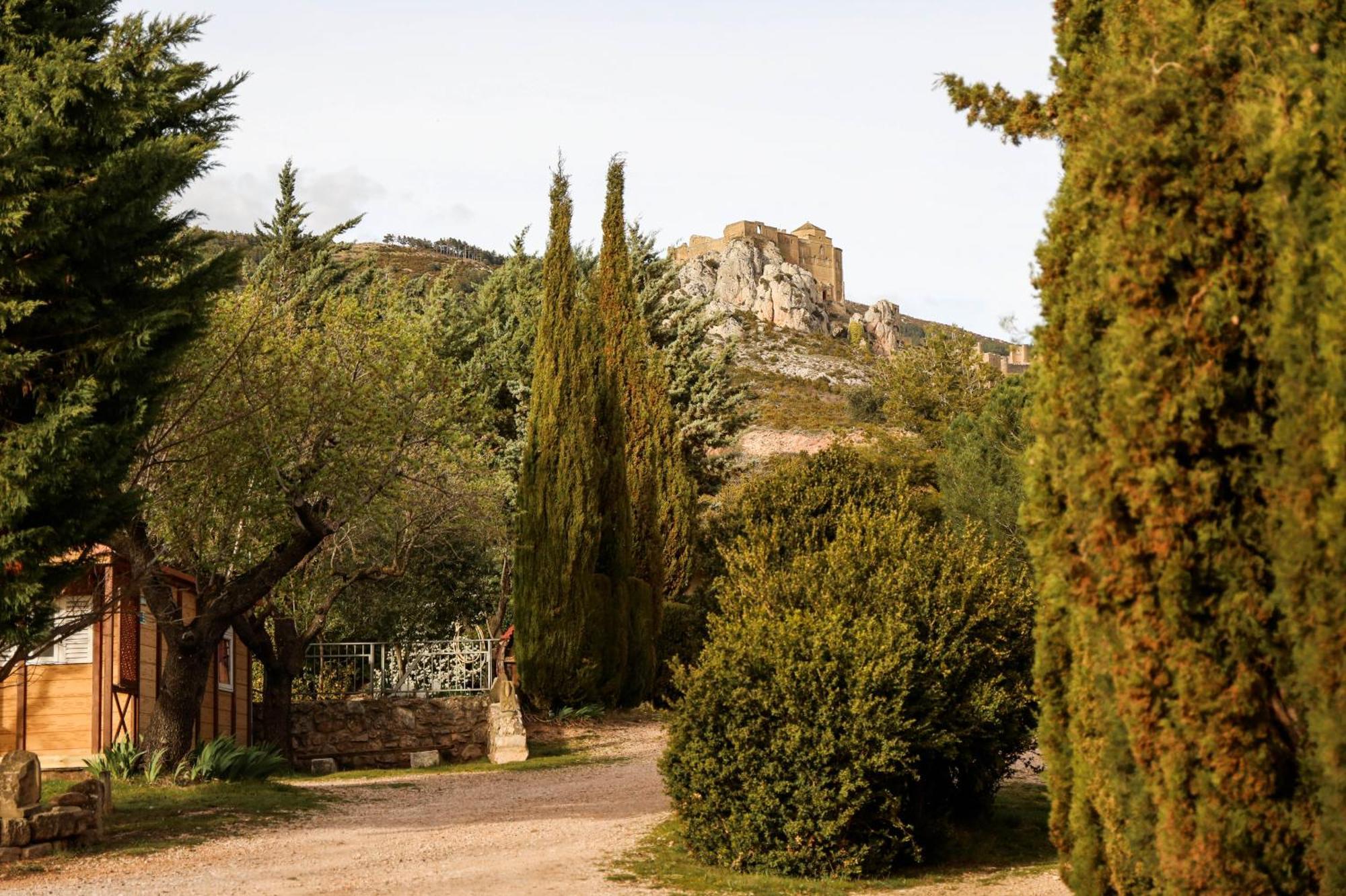 Camping Castillo De Loarre Exterior photo