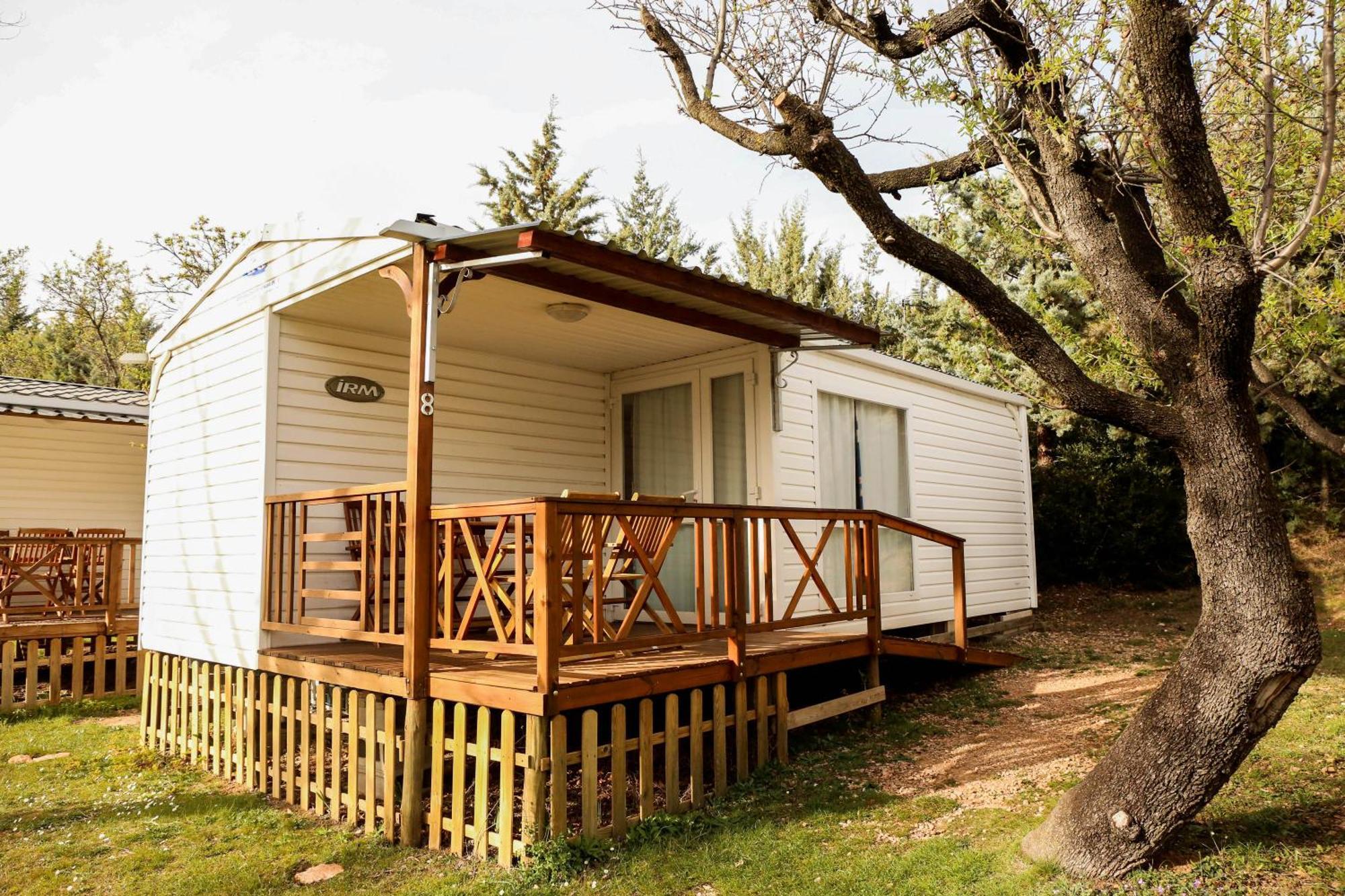 Camping Castillo De Loarre Exterior photo