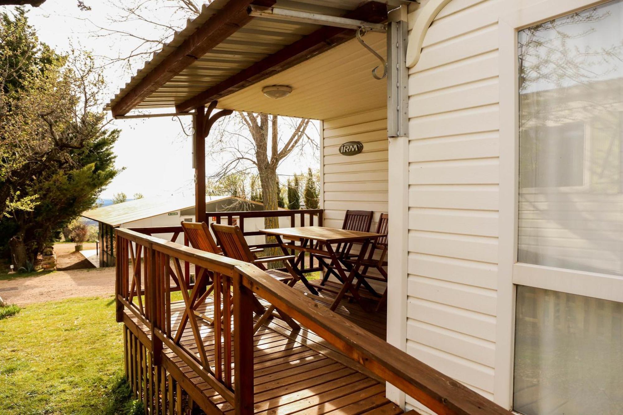 Camping Castillo De Loarre Exterior photo