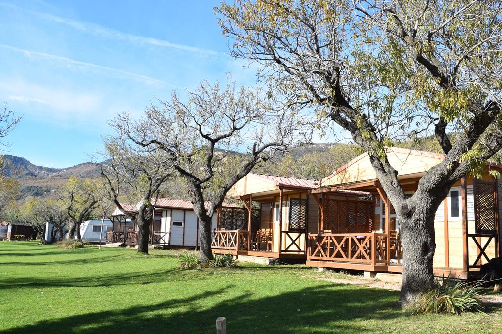 Camping Castillo De Loarre Exterior photo